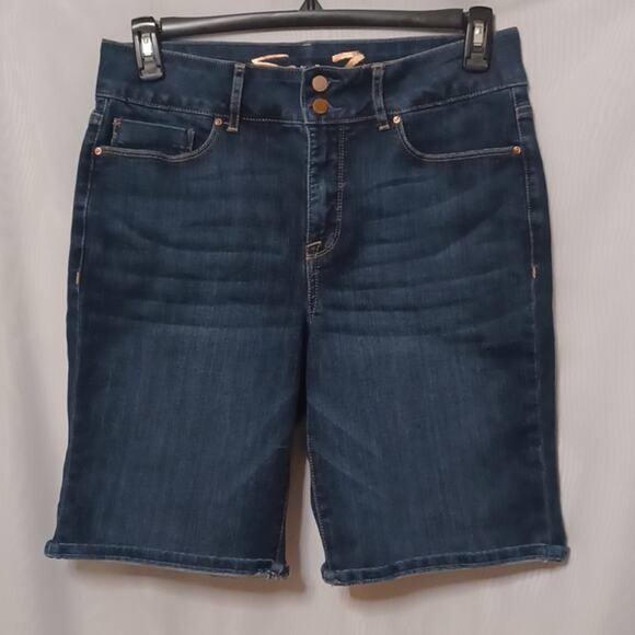 7 SEVEN Women's Bermuda  Denim Jeans Shorts. Size 12 - Picture 1 of 13